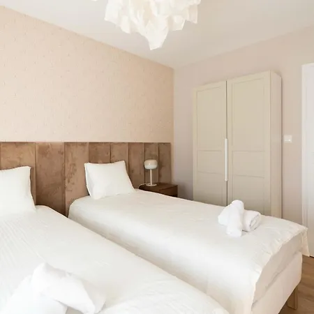 Aparthotel Weissa 7 Krakow Exterior photo